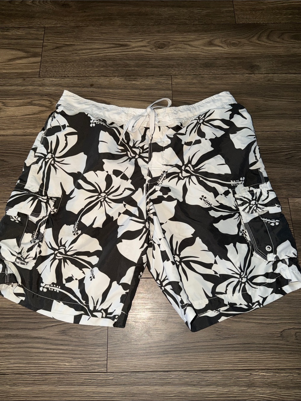 Arizona Jean Company Navy & White Floral Board Shorts